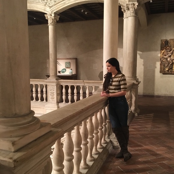 Meet your Posher, Brittany - Picture 3 of 4